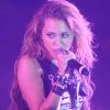 La chanteuse Miley Cyrus, en concert privé au 1515, a décidé de se dévoiler un peu plus, après des années sous la coupe de Disney. Paris, le 1er juin 2010.