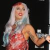 Une des sorties les plus remarquées de Lady Gaga aura été cette tenue entièrement confectionnée en viande lors des MTV Video Music Awards 2010. Los Angeles, le 12 septembre 2010.