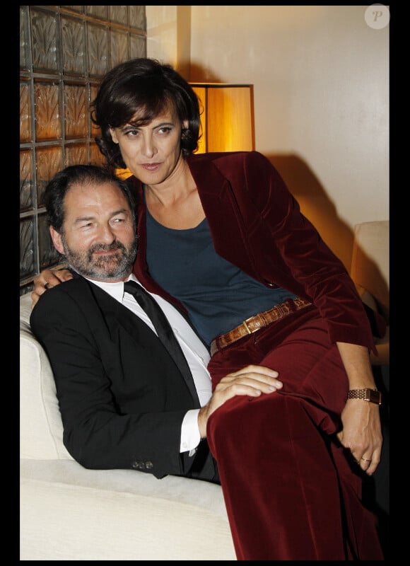Denis Olivennes et Inès de la Fressange lors de la projection du film Les Bien-aimés, organisée par la maison Roger Vivier, le 19 septembre 2011 à Paris.