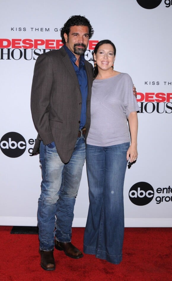 Ricardo Chavira et son épouse Marcea Dietzel lors dela soirée de lancement de la dernière saison de Desperate Housewives organisée par Disney ABC Television à Los Angeles le 21 septembre 2011