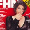 L'actrice Teri Hatcher en lingerie fine et robe en maille pour le magazine FHM. Décembre 1997.