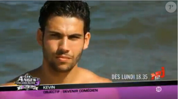 Kevin torse nu dans les Anges de la télé-réalité 3, diffusé à partir du 26 septembre 2011 sur NRJ 12