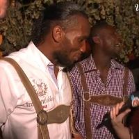 Didier Drogba : Culotte de cuir et bière en main, la star célèbre son retour