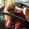 Kate Bosworth très complice avec son nouvel amoureux, à la sortie d'un restaurant de Beverly Hills. Le 26 septembre 2011
