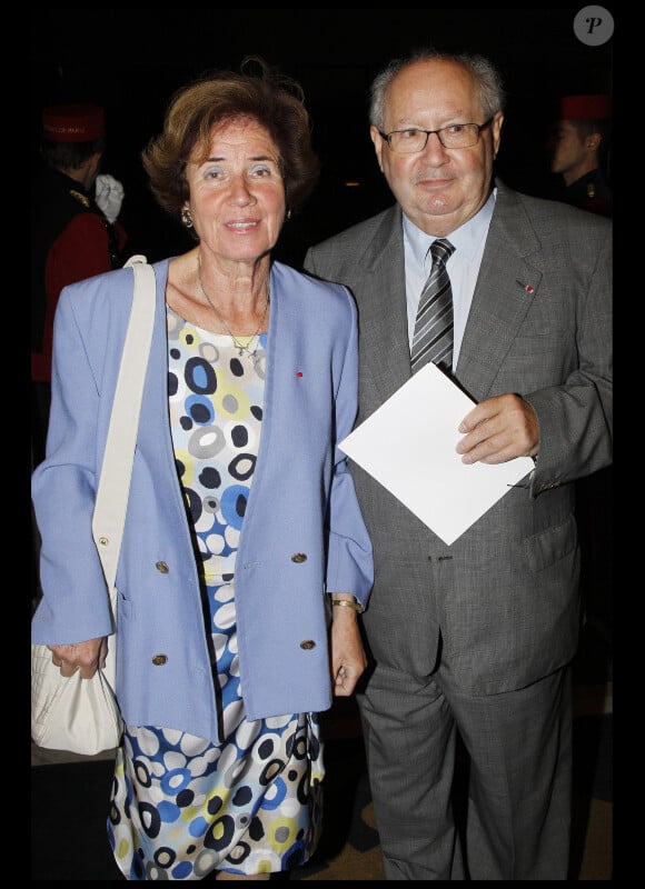 Serge Klarseld et sa femme Beate lors du 26e gala de l'aide à l'enfant réfugié, au profit des enfants du Cambodge, à la salle Gaveau à Paris le 26 septembre 2011