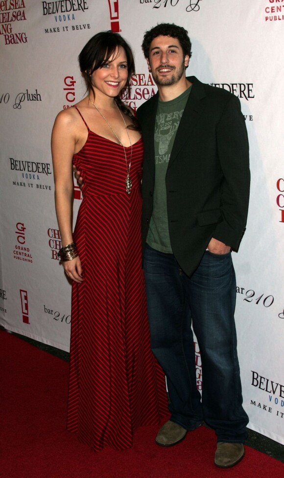 Jason Biggs et sa femme Jenny Mollen en mars 2010