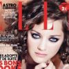 Les grands yeux bleus de Marion Cotillard envoûtent les lectrices du magazine Elle, dont elle fait fréquemment la Une. Février 2010.
