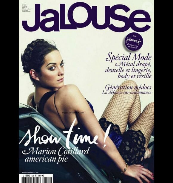 Le magazine Jalouse de mars 2010 dévoilait une superbe couverture avec l'actrice Marion Cotillard en body et bas résille. 