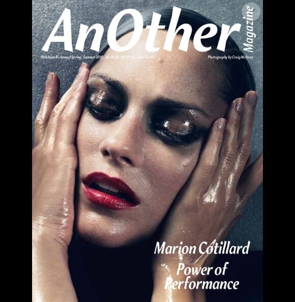 Eblouissante, Marion Cotillard pose en couverture de AnOther Magazine pour son numéro de mars 2010.
