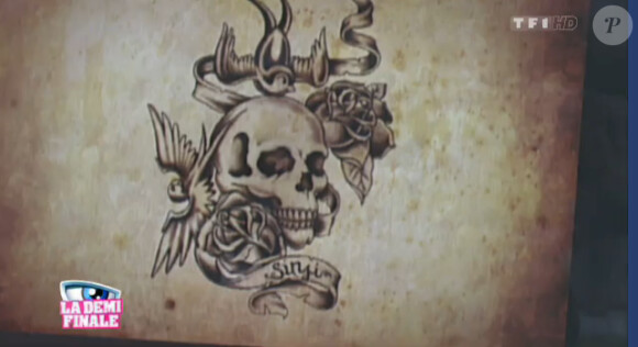 Le tatouage de Simon, clef de la maison dans Secret Story 5