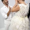Kate Moss défile pour la collection printemps-été 2012 créée par Marc Jacobs, qu'elle embrasse tendrement, pour Louis Vuitton. Paris, 5 octobre 2011