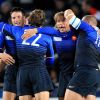 Pape, Heymans, Barcella, Szarzewski savourent leur victoire...
Le XV de France a su se transcender et retrouver les valeurs du combat pour dominer (19-12) le XV de la Rose le 8 octobre 2011 et accéder aux demi-finales du Mondial de rugby 2011.