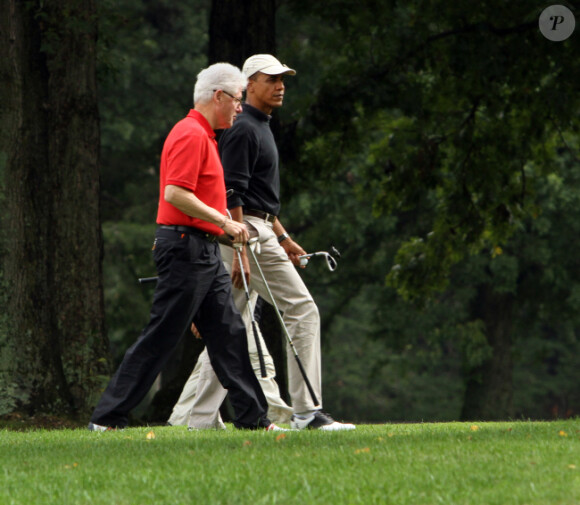 Barack Obama et Bill Clinton ont longuement discuté le 24 septembre 2011 sur le golf d'Andrews