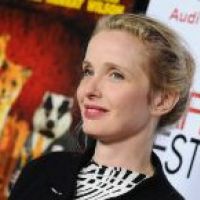 Julie Delpy relie sa filmographie et remet les pendules à l'heure