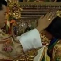 Le roi Jigme Khesar du Bhoutan a épousé sa belle Jetsun Pema, reine déjà adulée