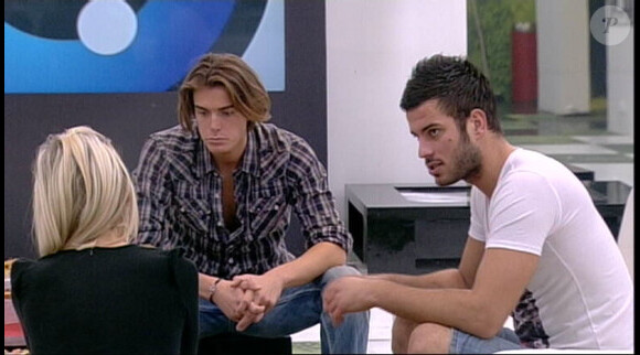 Zelko sans cesse en train de taquiner Geoffrey dans Secret Story 5