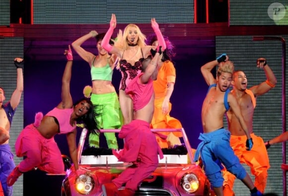 Britney Spears se produit à l'Arena de Montpellier, le vendredi 21 octobre 2011.