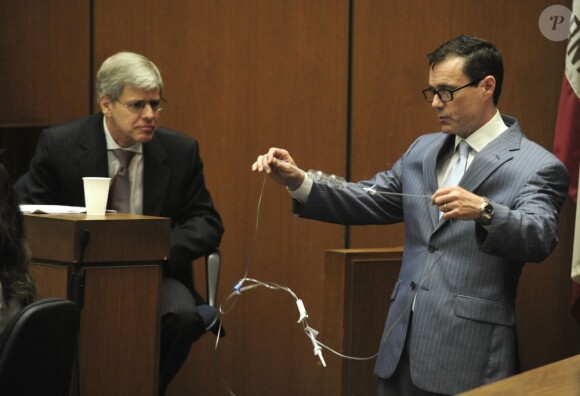 Lors du procès de Conrad Murray à Los Angeles le 24 octobre 2011 - ici Steven Shafer et Ed Chernoff