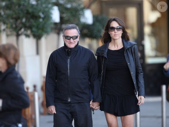 Robin Williams et sa femme Susan Schneider à Paris pour leur voyage de noces, le 25 octobre 2011.