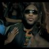 Flo Rida dans le clip Hangover