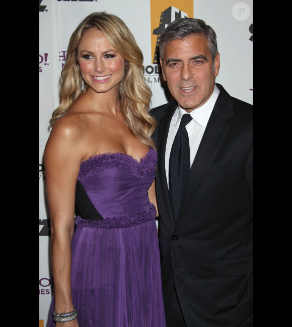 George Clooney en octobre 2011 à Los Angeles auprès de sa nouvelle petite amie Stacey Keibler