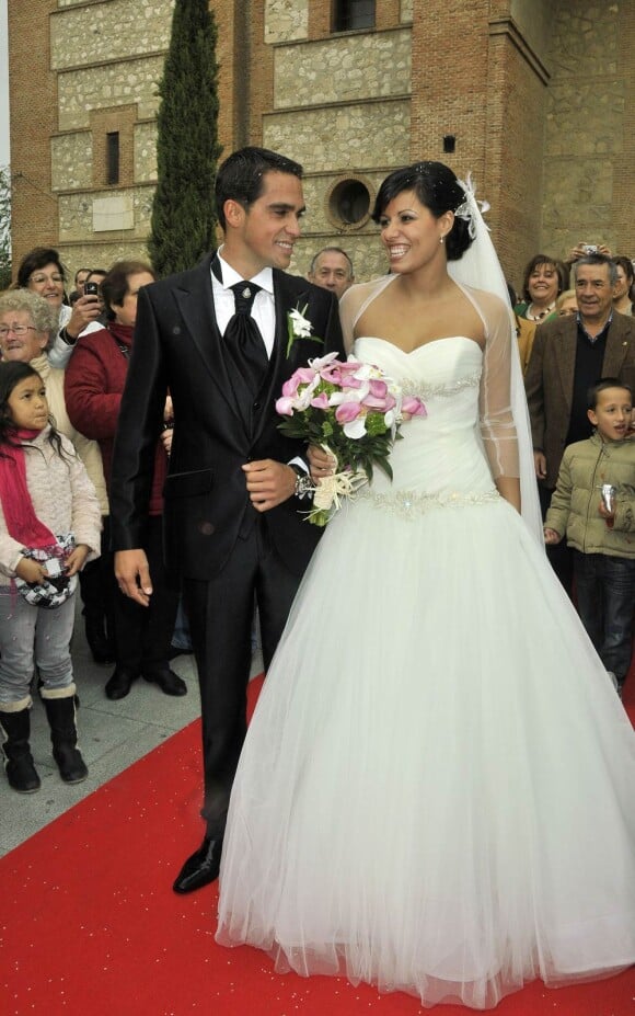 Alberto Contador a épousé son amour de longue date, Macarena Pescador, dans sa ville natale de Pinto, le 5 novembre 2011.