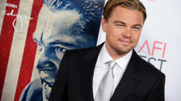 Leonardo DiCaprio tue un ours et chasse Sean Penn