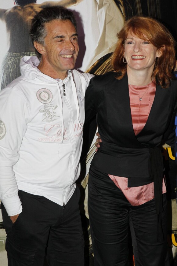 Gérard Holtz et sa compagne Muriel lors de l'avant-première de Rhum Express. Le 8 novembre 2011
