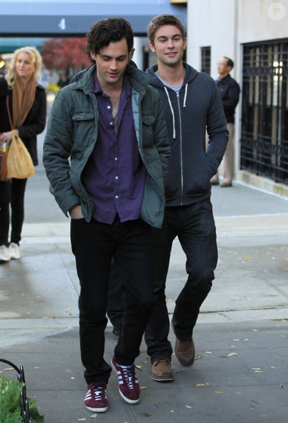 Penn Badgley et Chace Crawford dans les rues de New York. Le 14 novembre 2011