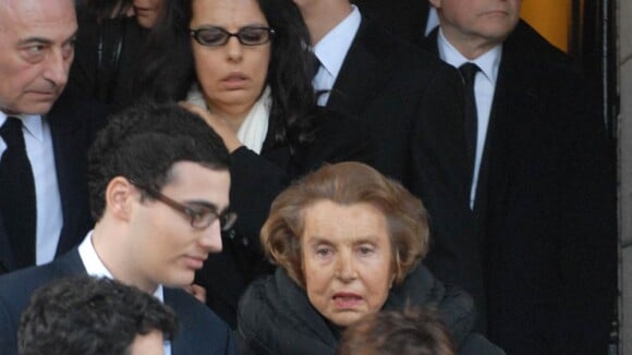 Liliane Bettencourt, déboutée, reste sous triple tutelle... Noël va être chaud !