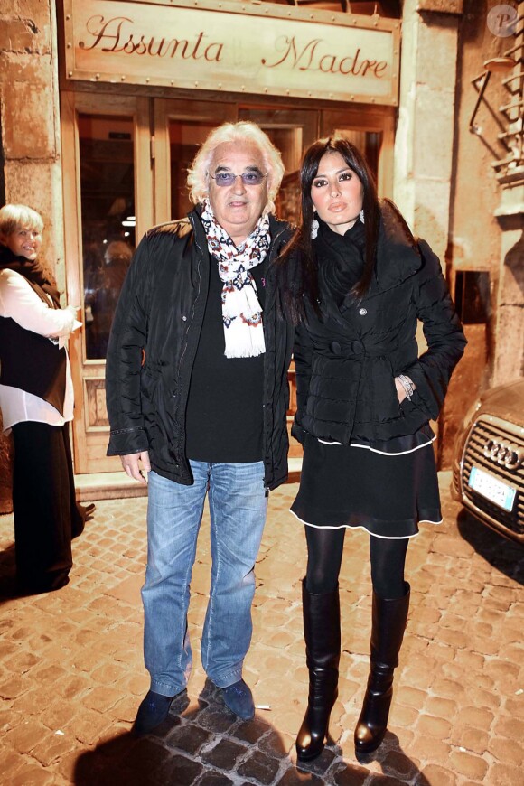 Flavio Briatore et sa femme Elisabetta Gregoraci devant le restaurant Assunta Madre à Rome le 20 novembre 2011