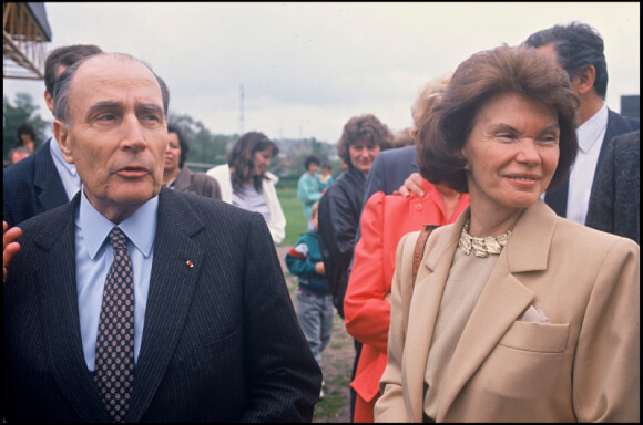 Danielle et François Mitterrand, à Château Chinon le 8 mai 1985.