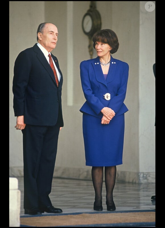 François Mitterrand et Danielle, en avril 1992 à Paris.