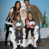 David Charvet et Brooke Burke, accompagnés de leurs enfants Shaya et Heaven, à Los Angeles, le 23 novembre 2011.