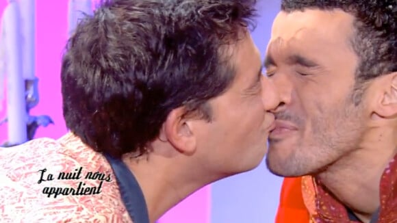 Mustapha El Atrassi : Demandé en mariage par Titoff, il l'embrasse !