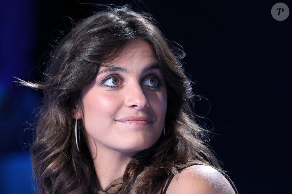 Laetitia Milot lors de l'enregistrement de l'émission Vendredi sur un plateau !, diffusée le vendredi 25 novembre 2011, sur France 3
