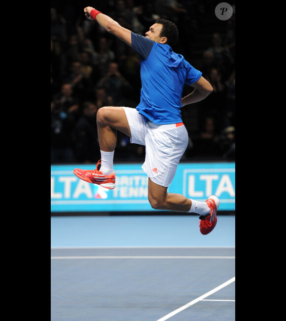 Jo-Wilfried Tsonga rejoint le dernier carré des Masters de Londres le 24 novembre 2011 en disposant de Rafael Nadal