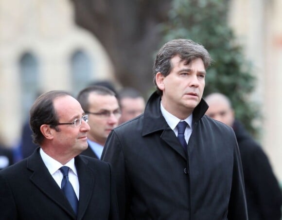 François Hollande et Arnaud Montebourg lors des funérailles de Danielle Mitterrand à Cluny le 26 novembre 2011