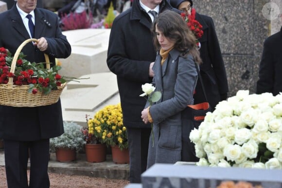 Mazarine Pingeot lors des funérailles de Danielle Mitterrand à Cluny le 26 novembre 2011