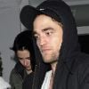 Robert Pattinson et Kristen Stewart se rendent au concert de leur ami Marcus Foster chez Bar Dingwalls à Londres le 23 novembre 2011