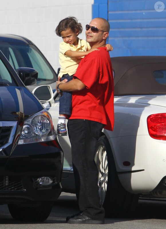 Max : Le fils de Jennifer Lopez à Los Angeles le 17 novembre 2011