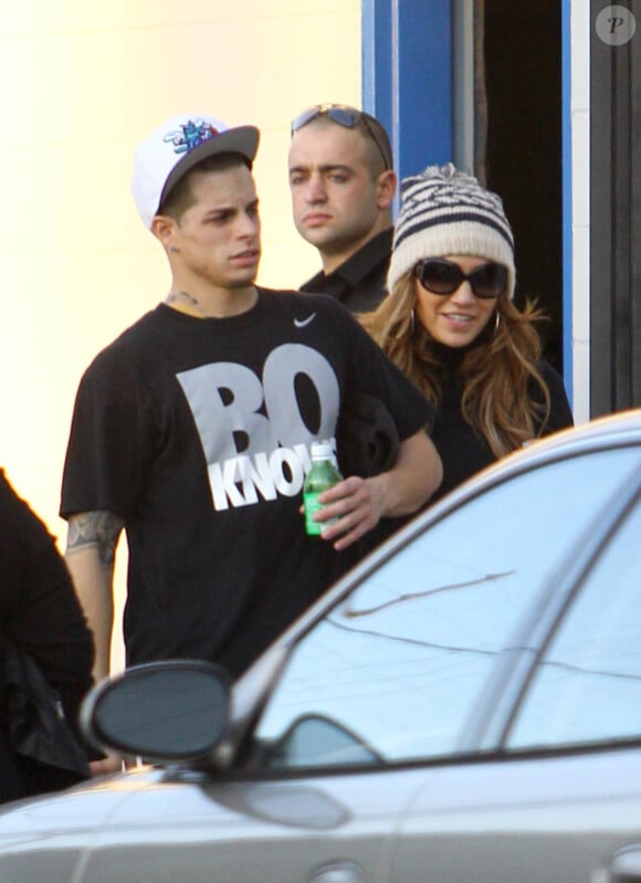Jennifer Lopez et son nouveau petit ami Casper Smart : très complices à Los Angeles le 17 novembre 2011