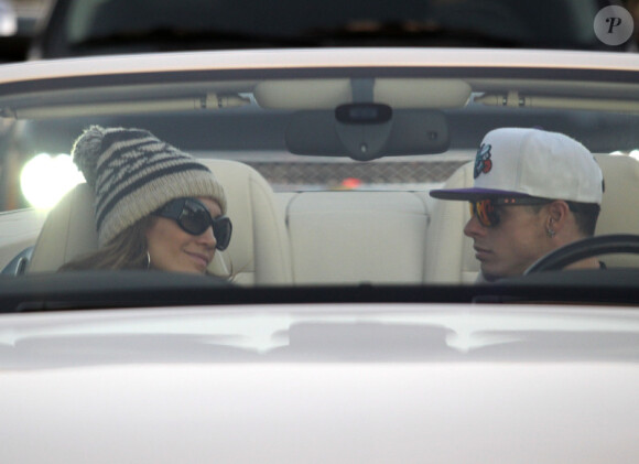 Jennifer Lopez et son nouveau petit ami Casper Smart : totalement in love dans une voiture à Los Angeles le 17 novembre 2011