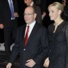 Albert de Monaco et son épouse Charlene lors de la Nuit des Associations 2011, à Monaco. Le 30 novembre, dans la Salle des Etoiles du Sporting Club.