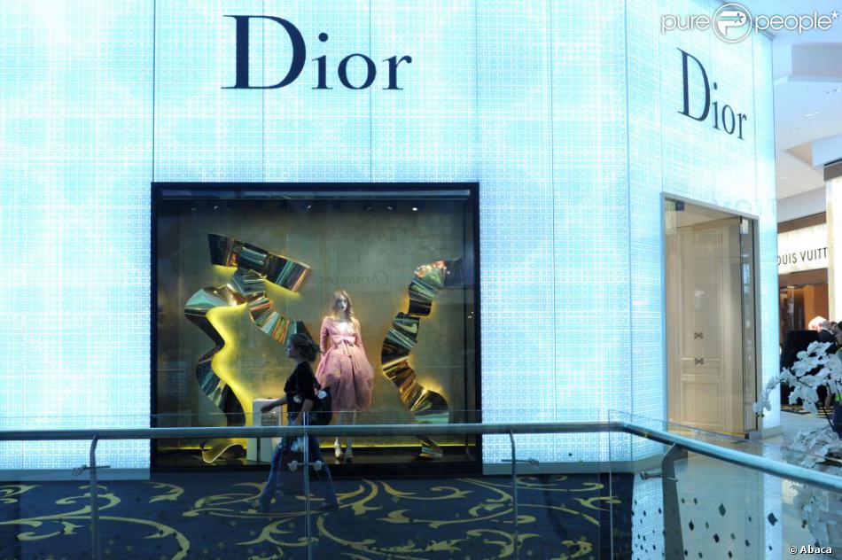 Facade De La Boutique Dior Au Morocco Mall De Casablanca Le 1er Decembre 2011 Purepeople