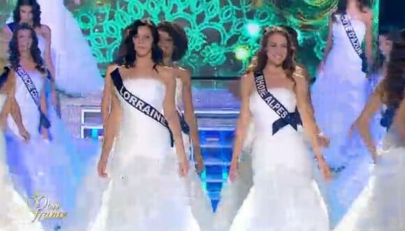 Les Miss défilent en robes de mariées, le samedi 3 décembre 2011 à Brest à l'occasion de l'élection de Miss France 2012.
