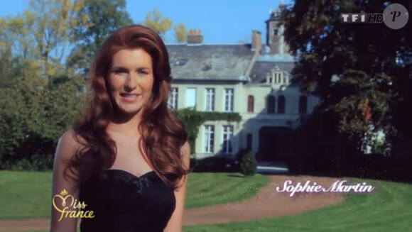 Sophie Martin (Miss Nord-Pas-de-Calais) se présente dans un portrait individuel, le samedi 3 décembre 2011 à Brest à l'occasion de l'élection de Miss France 2012.