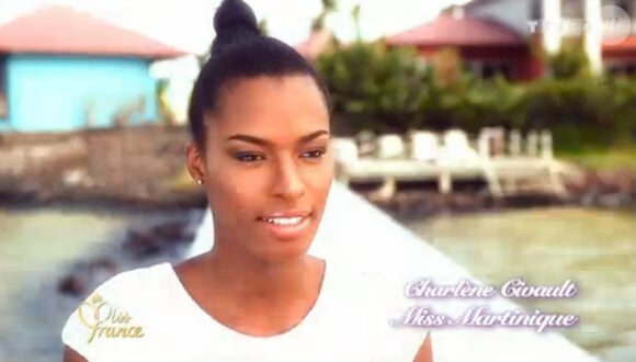 Charlène Givault (Miss Martinique) se présente dans un portrait individuel, le samedi 3 décembre 2011 à Brest à l'occasion de l'élection de Miss France 2012.