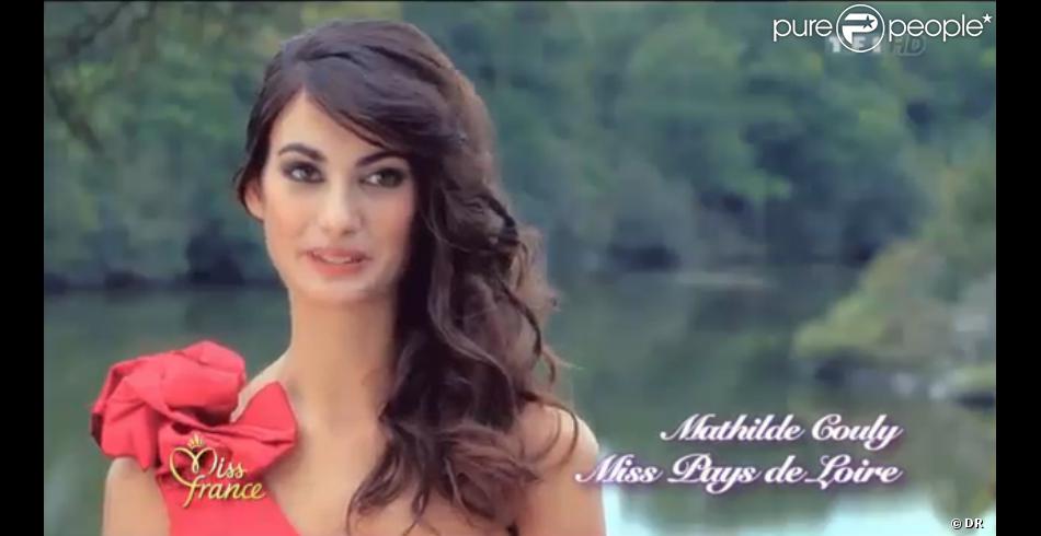 Mathilde Couly Miss Pays De Loire Se Presente Dans Un Portrait Individuel Le Samedi 3 Decembre 2011 A Brest A L Occasion De L Election De Miss France 2012 Purepeople