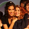 Julie Zenatti et Laurie Cholewa lors de la cérémonie des Trophées APAJH au Carrousel du Louvre à Paris le lundi 5 décembre 2011 